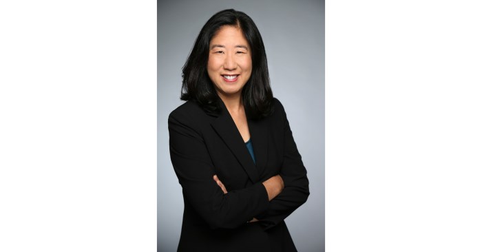 Ms. Janet  Lee
